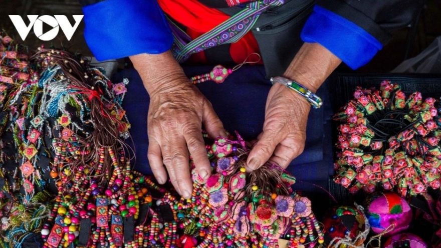 Indigo hues and Mong brocade light up Hanoi